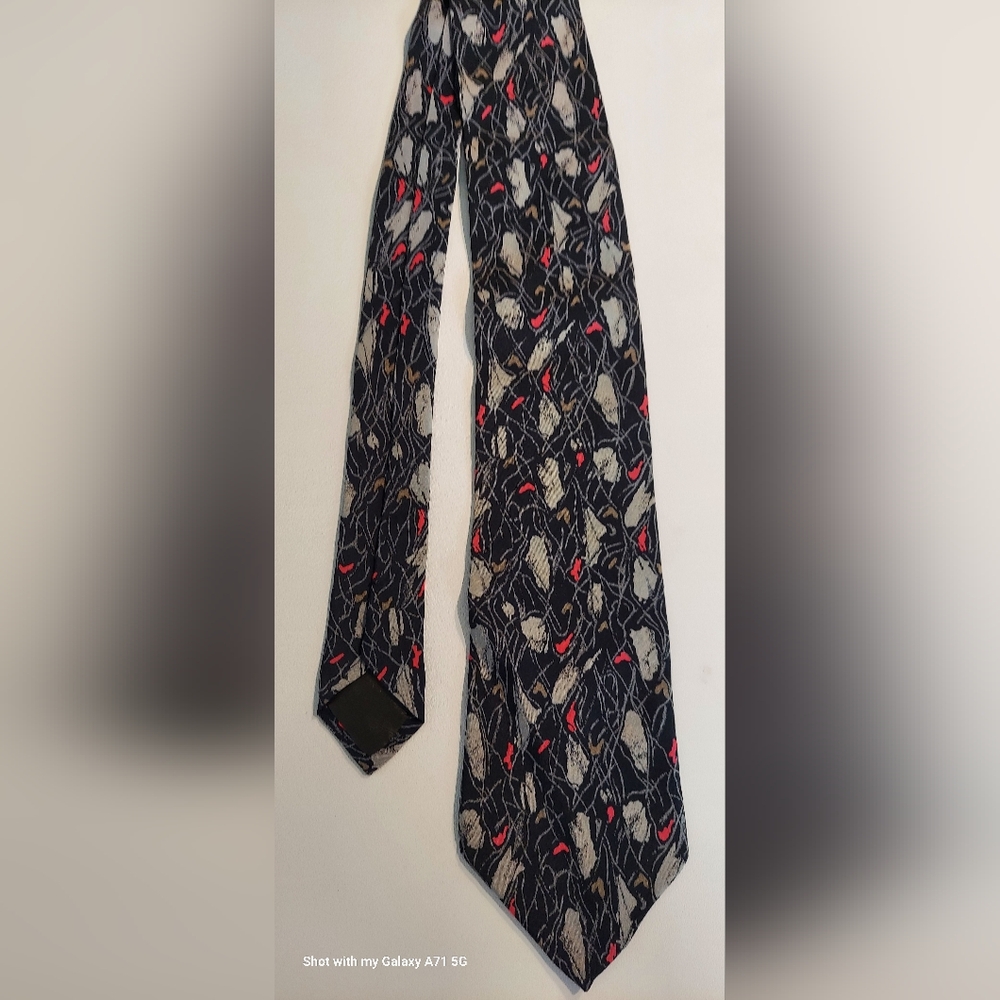 $950 YVES SAINT LAURENT SILK BLACK, RED, GOLD, BEAUTIFUL MEN'S FRENCH TIE